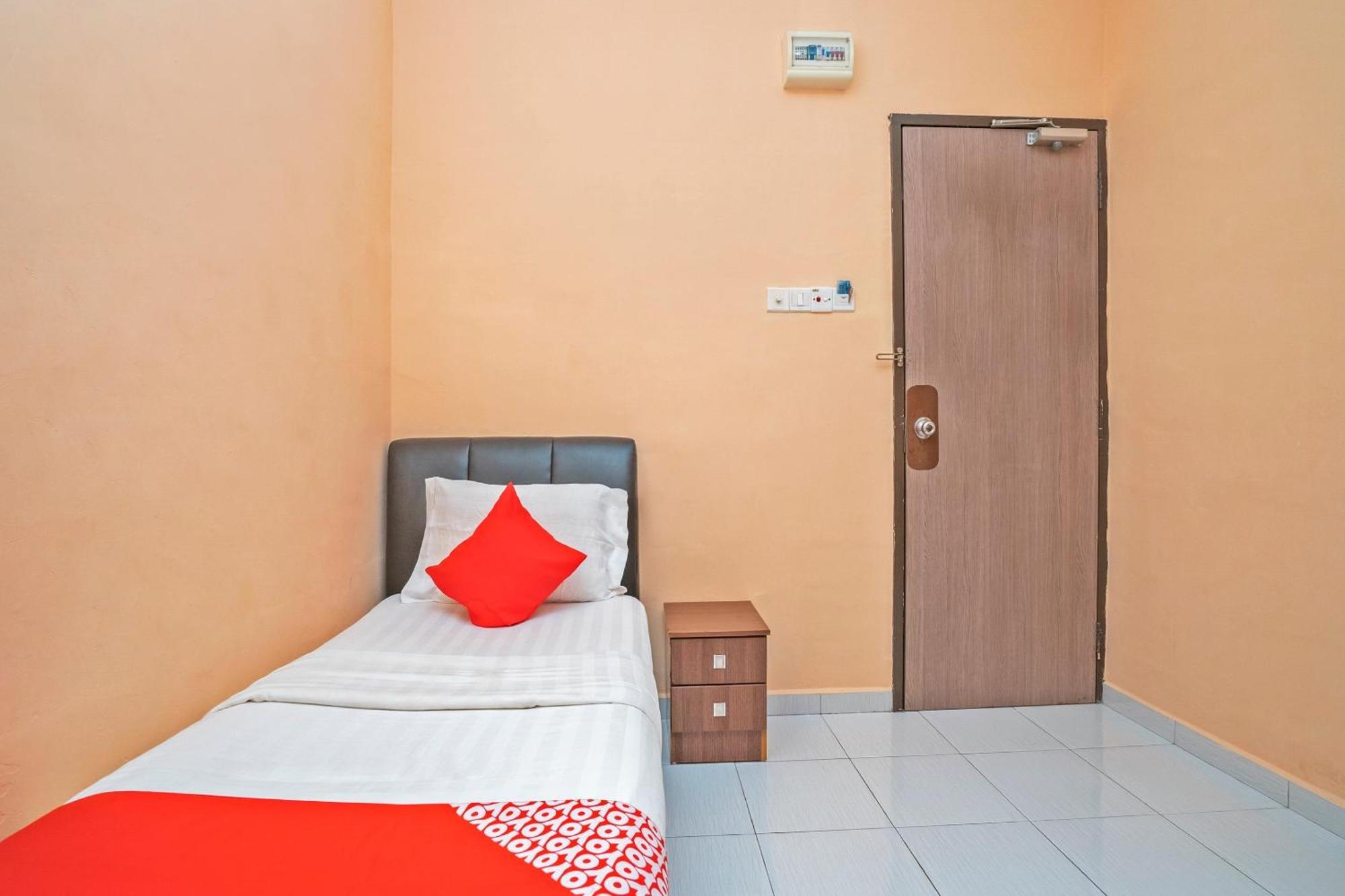 Sz Hotel Lumut Zewnętrze zdjęcie